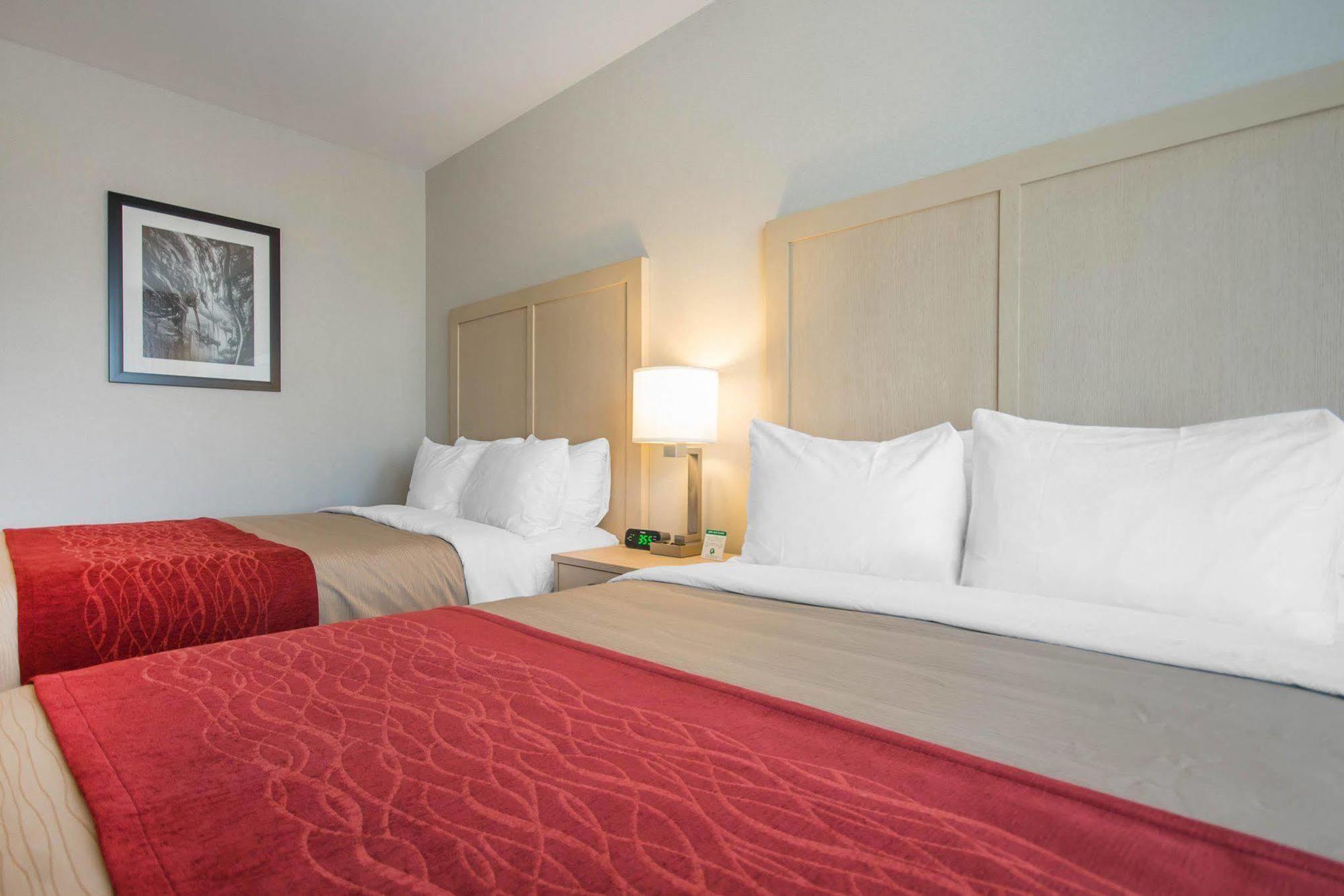 Comfort Inn & Suites Campbell River Esterno foto