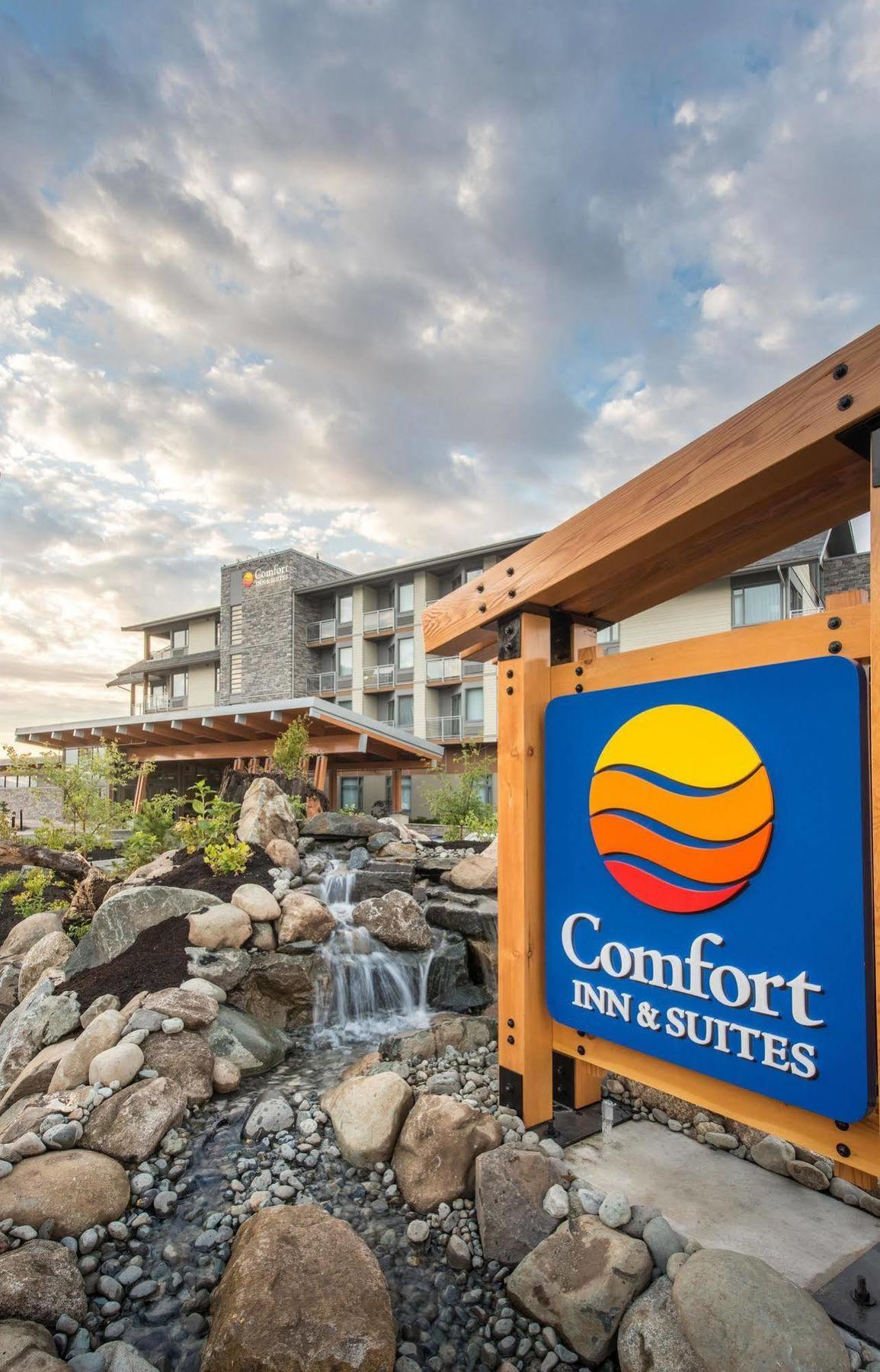 Comfort Inn & Suites Campbell River Esterno foto